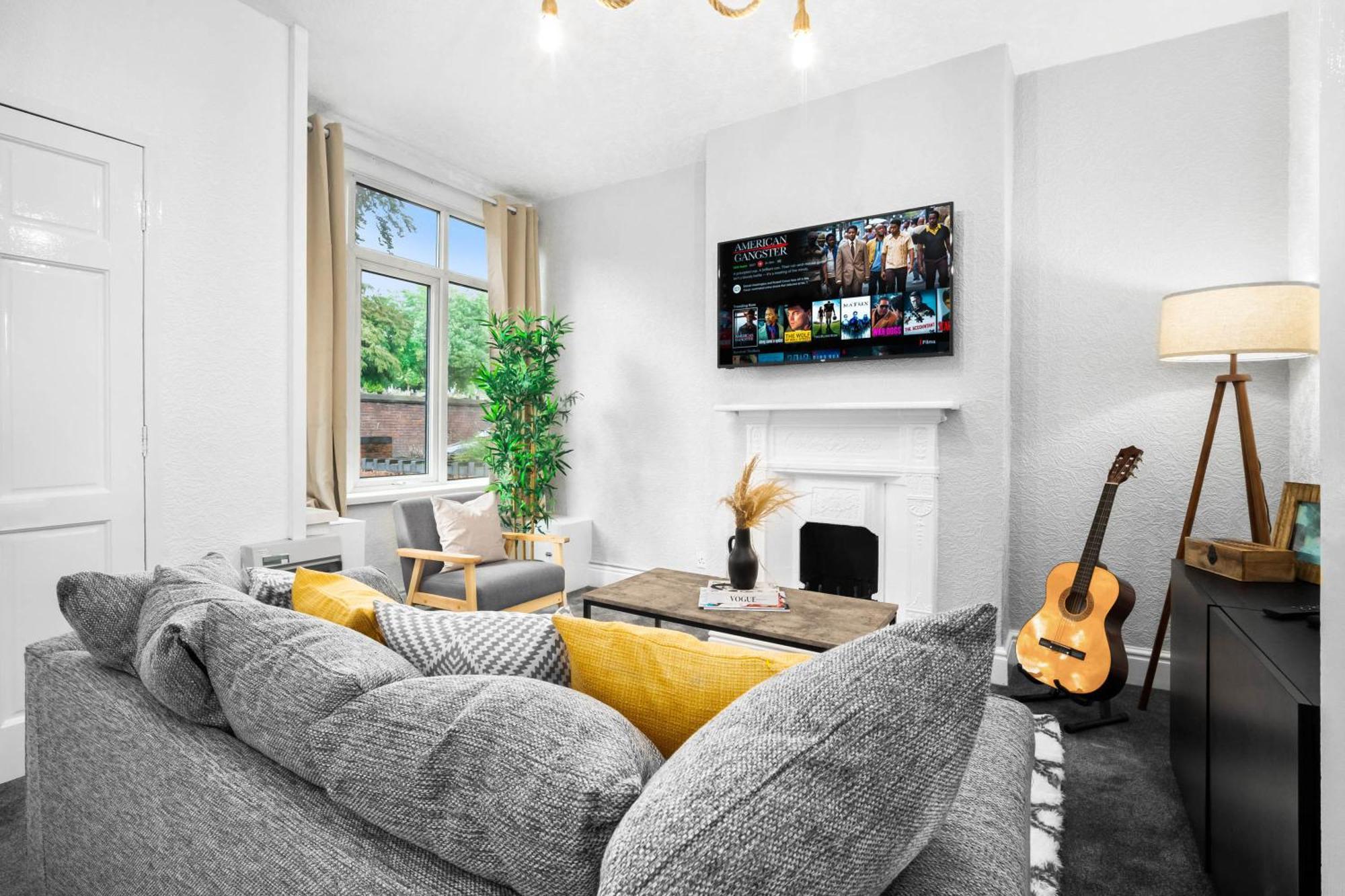 Stylish 3 Bedroom House - 6 Guests - Garden - Parking - Netflix - Wifi - 17M Birmingham Exterior photo