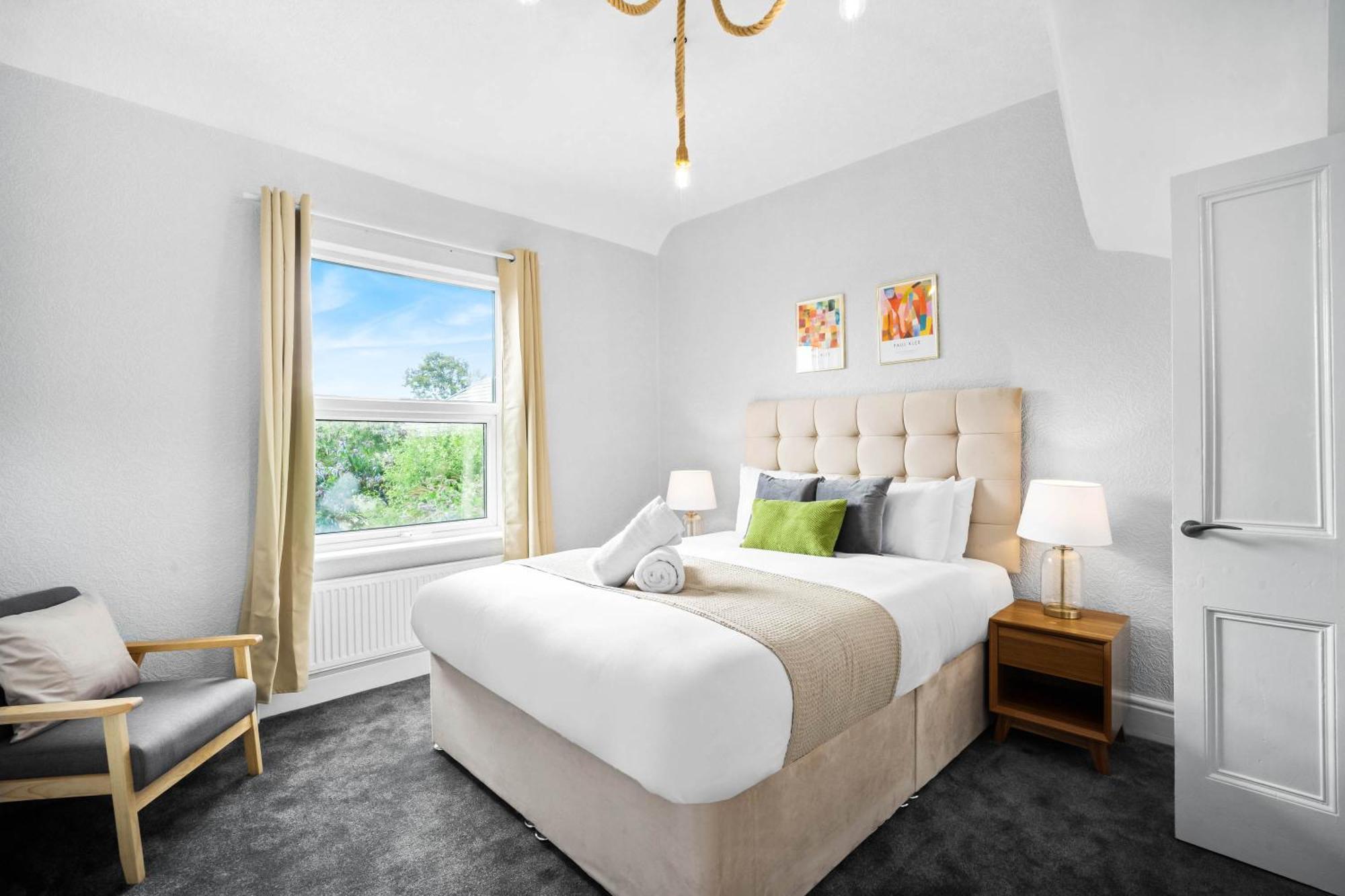 Stylish 3 Bedroom House - 6 Guests - Garden - Parking - Netflix - Wifi - 17M Birmingham Exterior photo